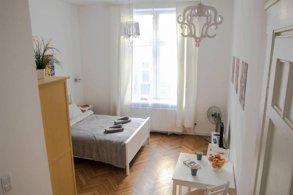 Corner 3 I Old Town I Апартаменти *